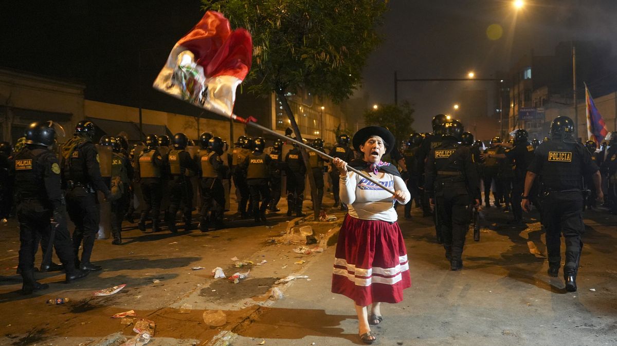 V Peru pokračují krvavé protesty proti vládě